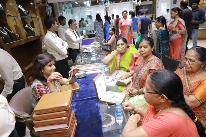 RR-Agarwal-Jewellers-Camac-Street-2